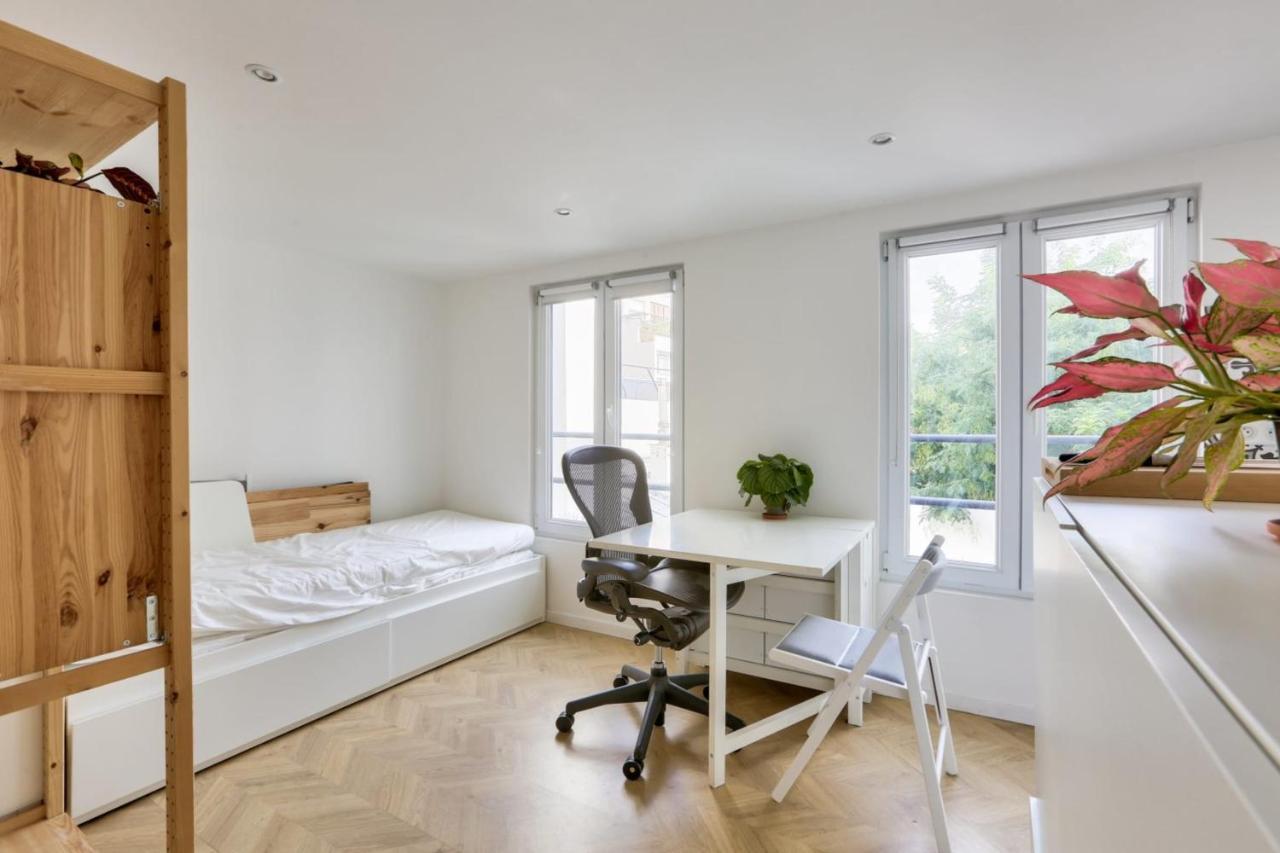 Super Studio In The 11Th District Apartment Paris Bagian luar foto